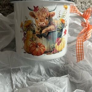 Charming Farmhouse Enamel Mug with Cow Design